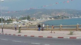 السياح‭ ‬الليبيون‭ ‬يفرّون‭ ‬من‭ ‬الحرب‭ ‬نحو‭ ‬شواطئ‭ ‬الجزائر