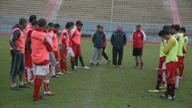 منادي‭ ‬بين‭ ‬مطرقة‭ ‬الديون‭ ‬وسندان‭ ‬مستحقات‭ ‬اللاعبين