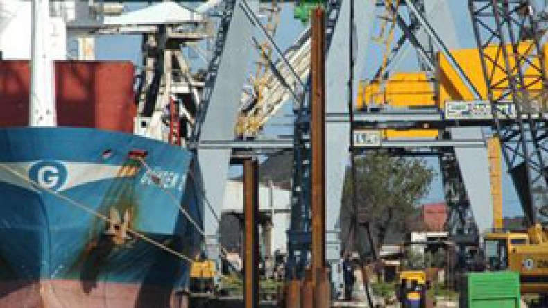 الأمن يحقق في حمولة باخرة قمح كندية بميناء عنابة