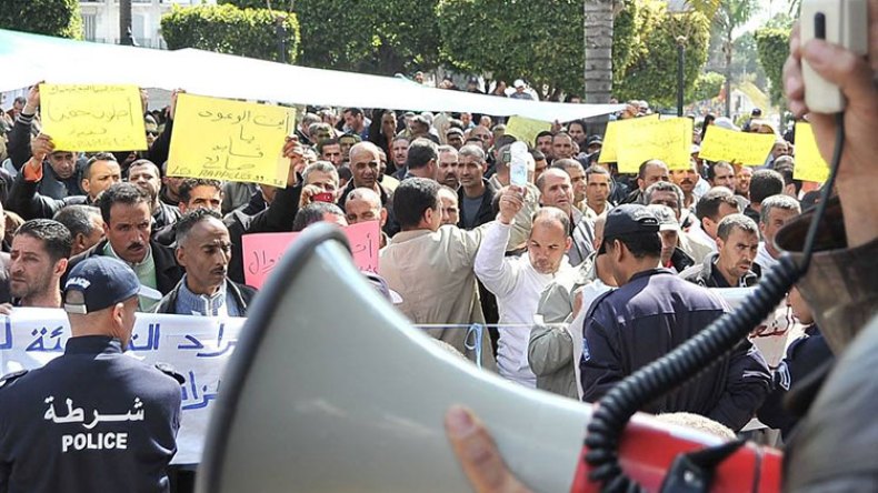 أفراد التعبئة يحتجون بالعاصمة ويطالبون بحقوقهم