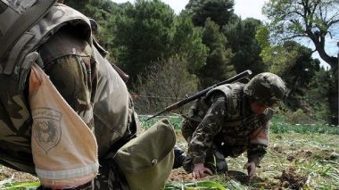 Tébessa: Destruction de 2 bombes de confection artisanale