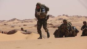 Tamanrasset: Trois terroristes se rendent aux autorités militaires