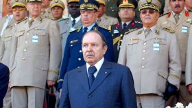 بوتفليقة: ما يثار بشأن مؤسسة الجيش عمل ممنهج