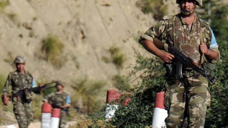 الجيش يلقي القبض على إرهابيّيْن ببرج باجي مختار