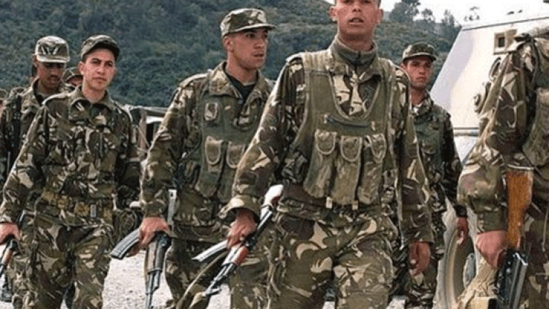 الجيش يلاحق إرهابيين في غابة الريش بالبويرة