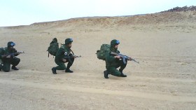 الجيش يُطيح بعصابات سرقة الذهب الجزائري في الصحراء