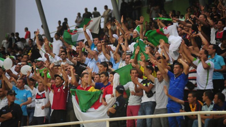 منع إدخال الشماريخ وقنّينات العصير والدعوة للتحلّي بالروح الرياضية