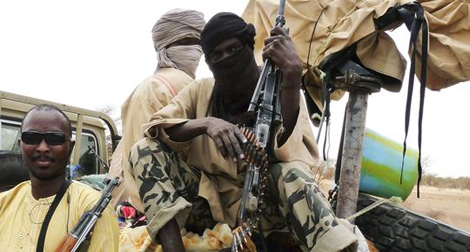 Illizi : interception de quatre personnes en possession des photos de structures militaires