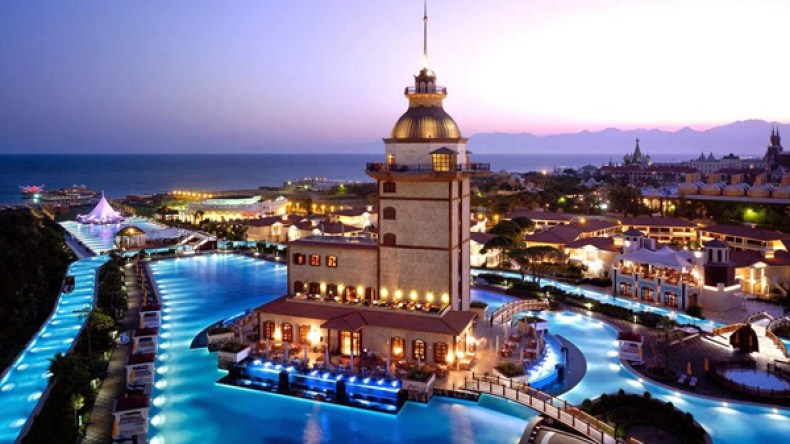 هكذا يقضي أبناء أثرياء الجزائر رحلة شهر العسل