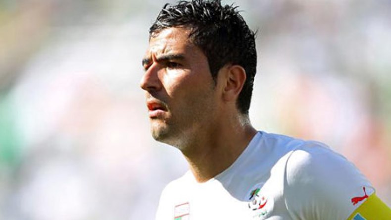 عنتر يحيى: أتمنى تتويج المنتخب الوطني بالتاج الإفريقي