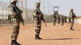 Tamanrasset: Un terroriste se rend aux autorités militaires