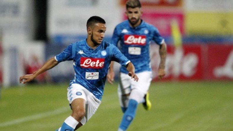 كاغلياري يصر على وناس