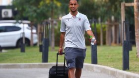 آدم الوناس يبدأ تمثيل ألوان نيس مُبكّرا