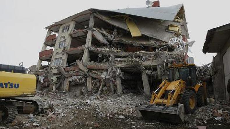 Turkey Earthquake Cleanup Under Way as Searches Wind Down