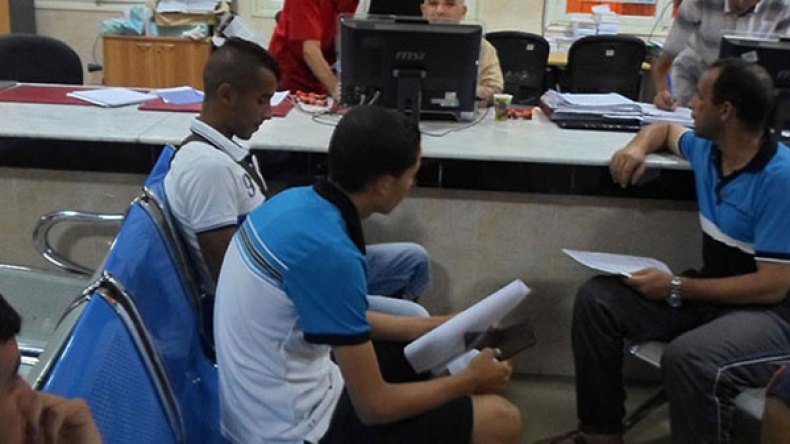 نصف مليون موظف يهددون بشلّ البلديات