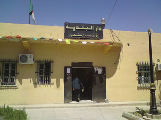 Algeria: 1,200 municipal workers to start open strike on Monday