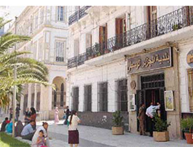 Algérie : grève de 3 jours  des fonctionnaires communaux dont  50% d’entre eux ne touchent pas plus de 9 000 DA/mois