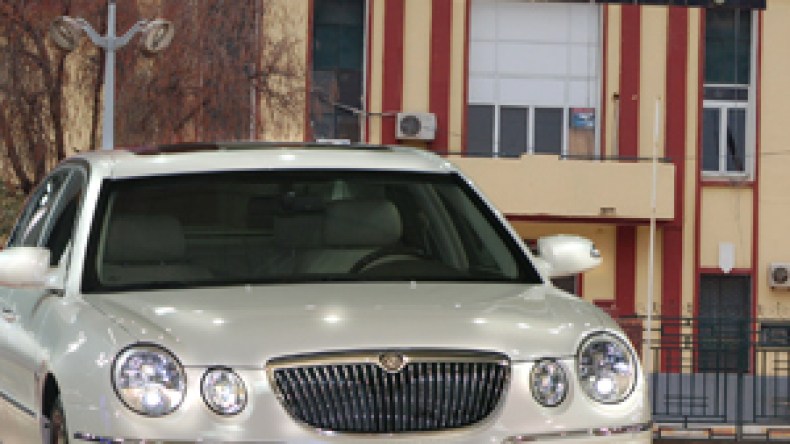 وزارة الداخلية تمنع الأميار من اقتناء السيارات بأموال الشعب