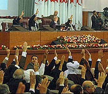 Hémicycle déserté par les députés: Le FLN contraint ses représentants d’assister à toutes les séances
