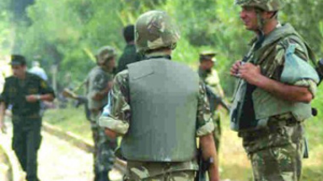 القضاء على 6 إرهابيين بمعاتقة وتفكيك أكبر مخبأ لصناعة المتفجرات ببني دوالة