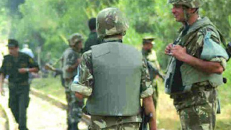 القضاء على 6 إرهابيين بمعاتقة وتفكيك أكبر مخبأ لصناعة المتفجرات ببني دوالة