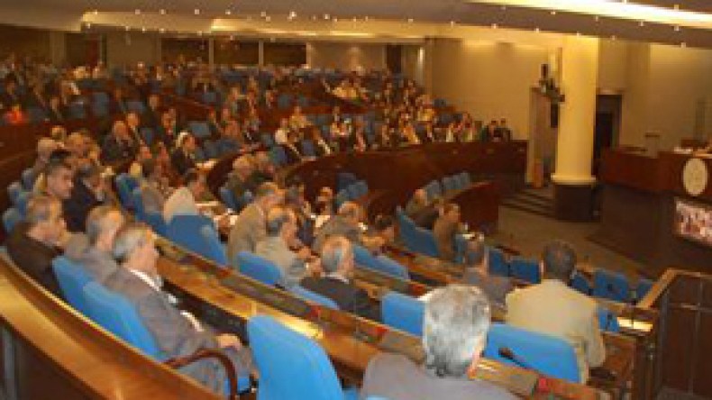 نواب الغرفة السفلى يكثفون تحركاتهم لإسقاط قانون ا لبلدية