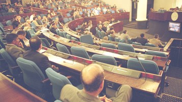 “تشماس” بأملاك البايلك!