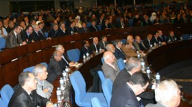 الجزائر بخير والحد الأدنى للأجور محترم