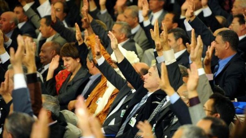 اضربوا على التبن ينسى الشعير!