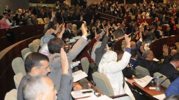 “السّيادة “للبيع!