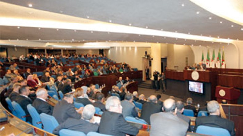 نواب البرلمان يناقشون مشروع قانون السمعي البصري