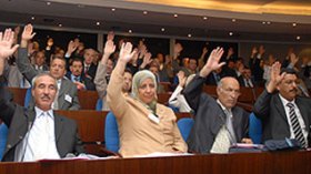 Ouyahia devant l'APN