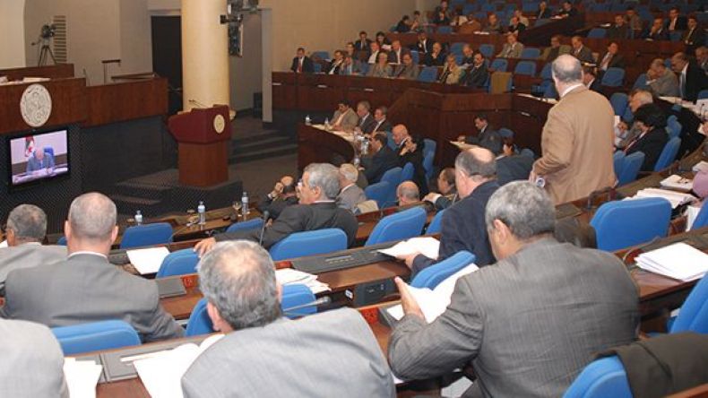 “الخوصصة” ستشمل مصانع البسكويت فقط.. وسوناطراك وسونلغاز خط أحمر