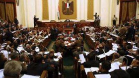 صحيفة: “مبارك” أصدر قرارا بحل البرلمان المصري