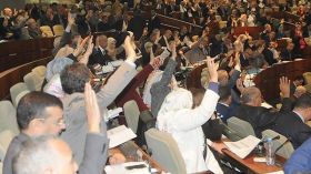 بن خالفة يمرر قانون المالية بعد 5 ساعات من العراك