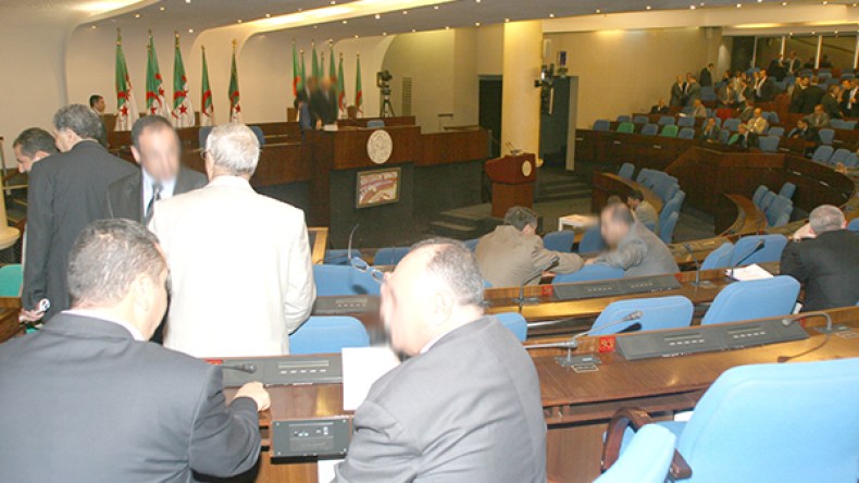 سحب مشروع قانون الصحة من البرلمان