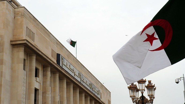 البرلمان يستعجل توظيف نواب المقتصدين