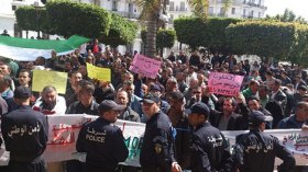 حماة الجمهورية يطالبون بوزارة منتدبة تابعة لوزارة المجاهدين