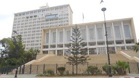 مسيرة احتجاجية لأساتذة جامعة وهران بسبب السكن