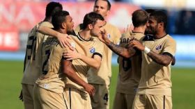 لاعبو “الخضر” يردون بالسرعة الإلكترونية ويطمئنون خليلوزيتش