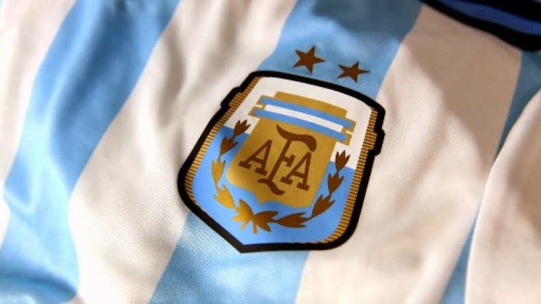 وفاة مناصر أرجنتيني بعد سقوطه من المدرجات