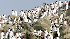 مخيمات الجزائريين بصعيد عرفات بعيدة وتخوفات من التيهان