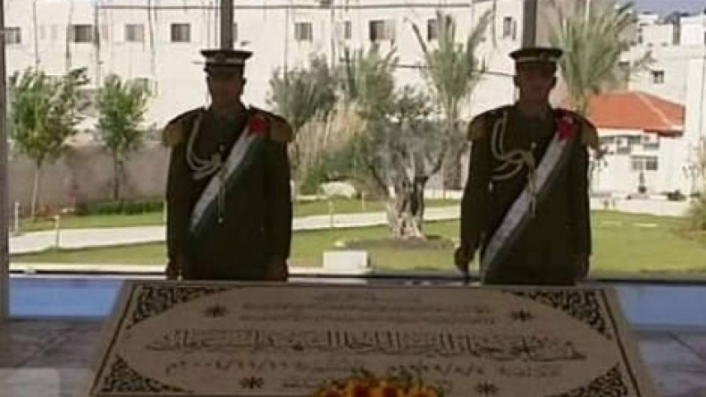 خبراء روس يشاركون في فتح قبر الراحل عرفات