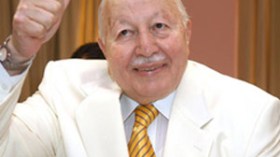 أول رئيس تركي يحج ويقود تظاهرة مليونية ضد إسرائيل