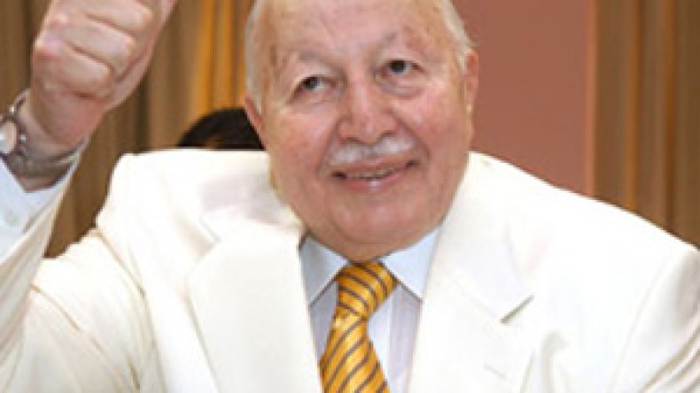 أول رئيس تركي يحج ويقود تظاهرة مليونية ضد إسرائيل