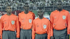 “الكاف” تعين الحكم الغيني بانغورا لإدارة لقاء الخضر وليبيا