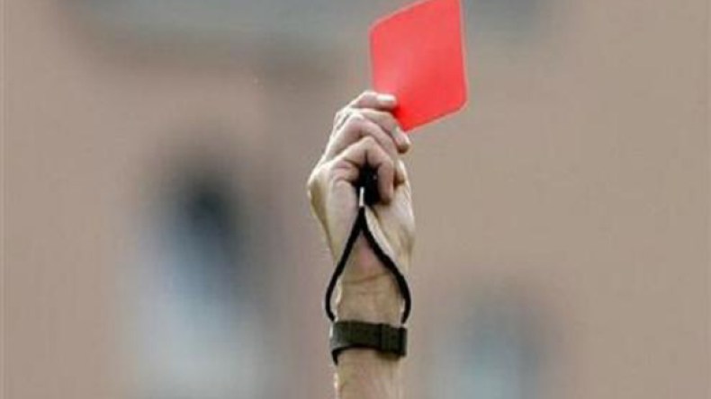 سكيكدة تفتك فوزا من معسكر على وقع “مهزلة” تحكيمية