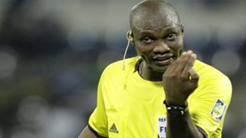 الحكم  الدولي الكاميروني أليوم نيانت يتعرض للسرقة في سطيف