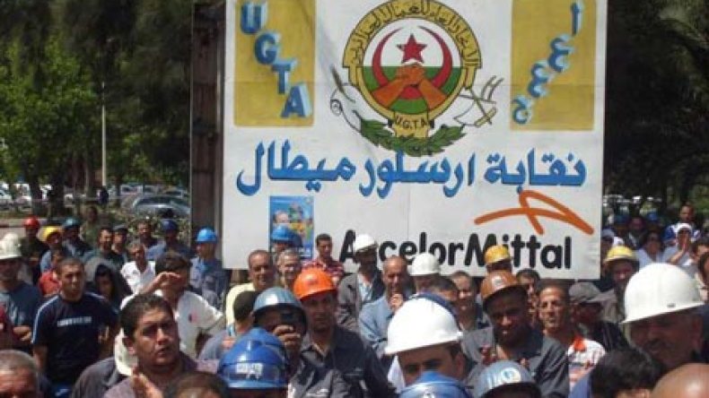 النقابة‮ ‬تتخندق‮ ‬في‮ ‬صف‮ ‬الحكومة‮ ‬وتدعو‮ ‬إلى‮ ‬الاستقرار‮  ‬وتطوير‮ ‬المركب