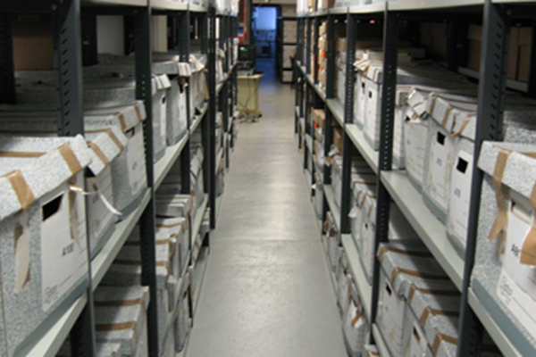 La France restitue à l’Algérie 22 boîtes de documents diplomatiques